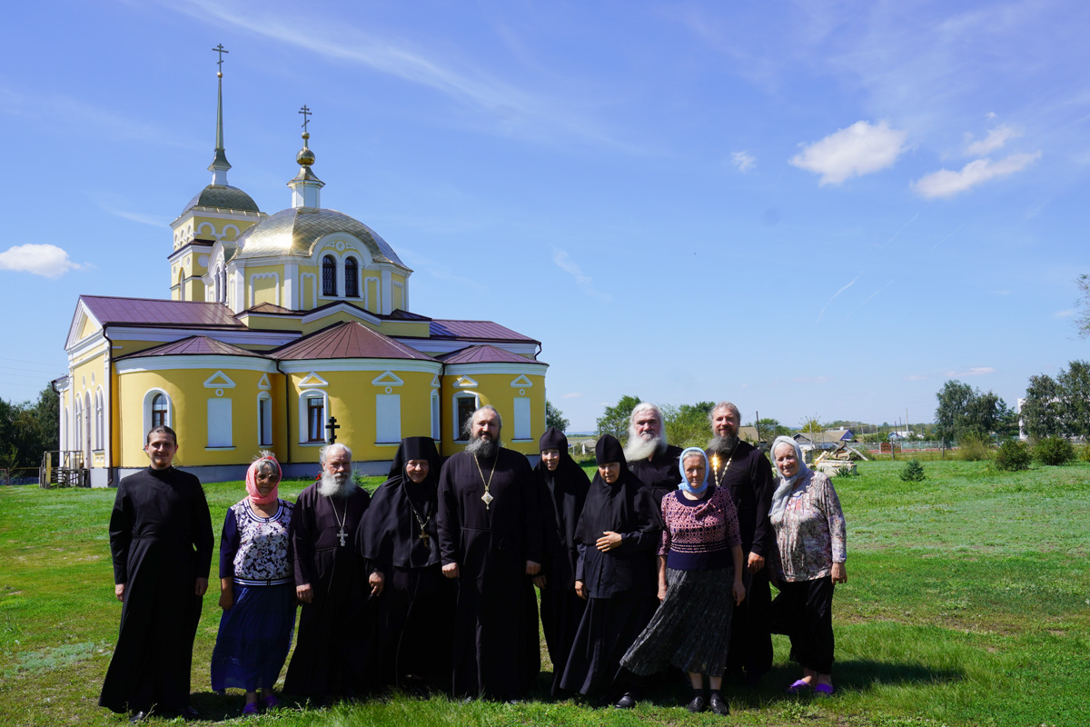 Епископ Варфоломей посетил подворье Свято-Никольского женского монастыря в селе Липовка