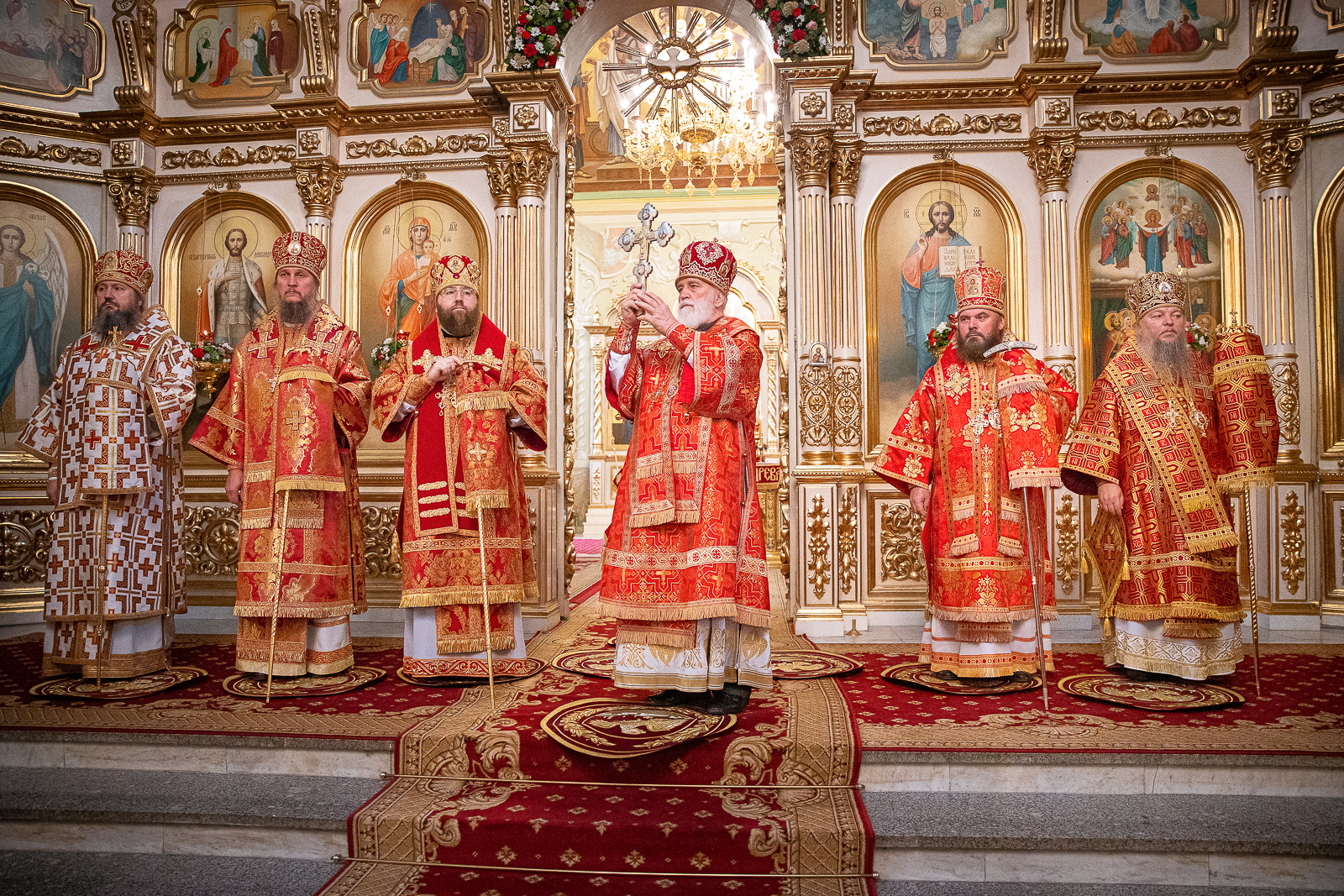 Епископ Варфоломей принял участие в соборной архиерейской Литургии в праздник Собора Саратовских святых
