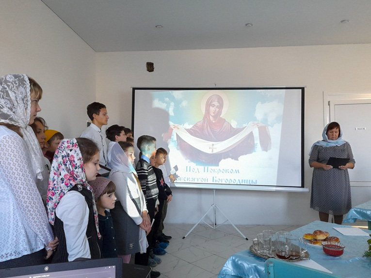В воскресной школе Свято-Андреевского храма г. Маркса  начались мероприятия из цикла «Семейные встречи»