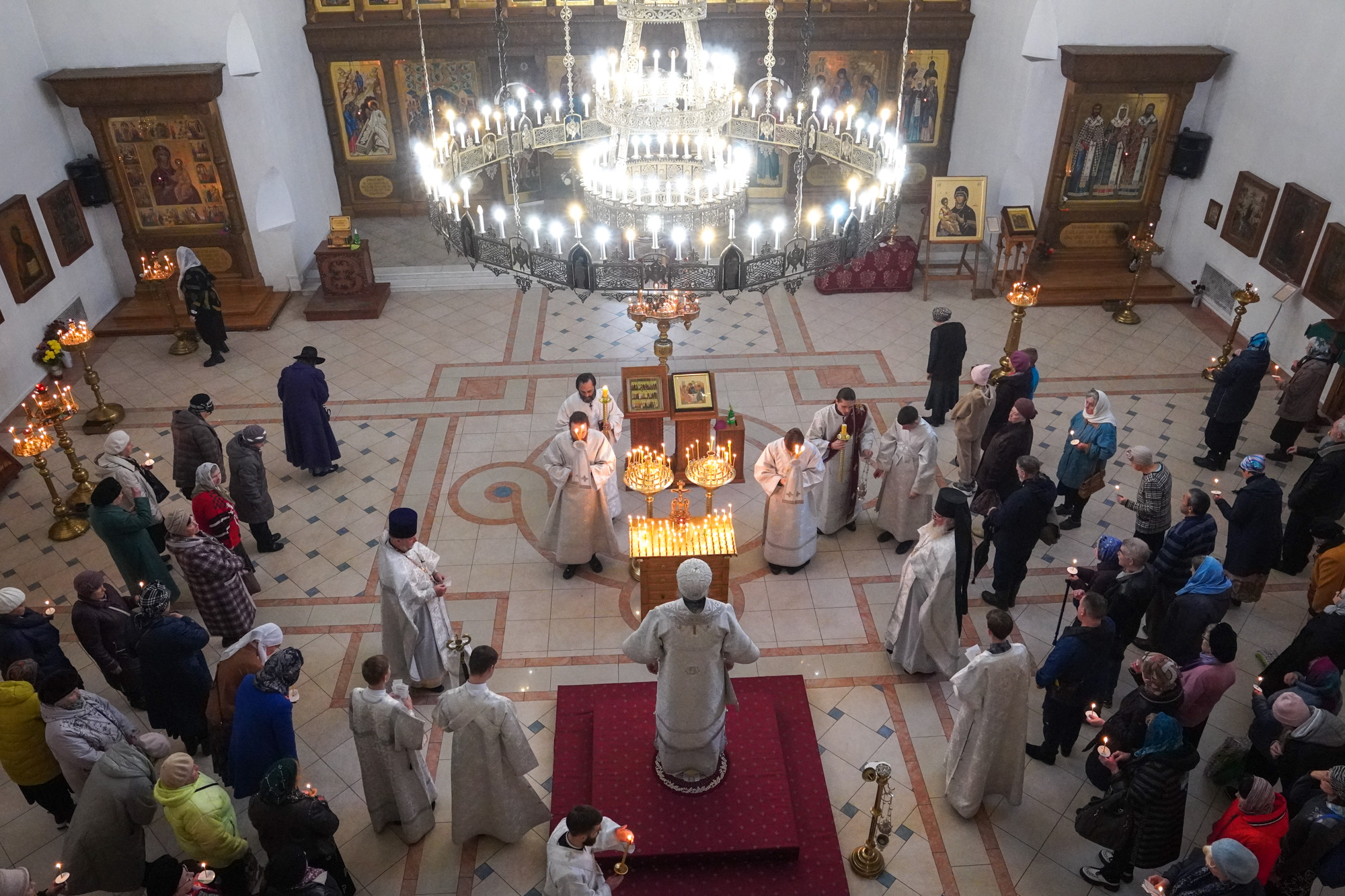 В Димитриевскую родительскую субботу Епископ Варфоломей совершил Божественную литургию и панихиду в Свято-Троицком соборе г.Балаково