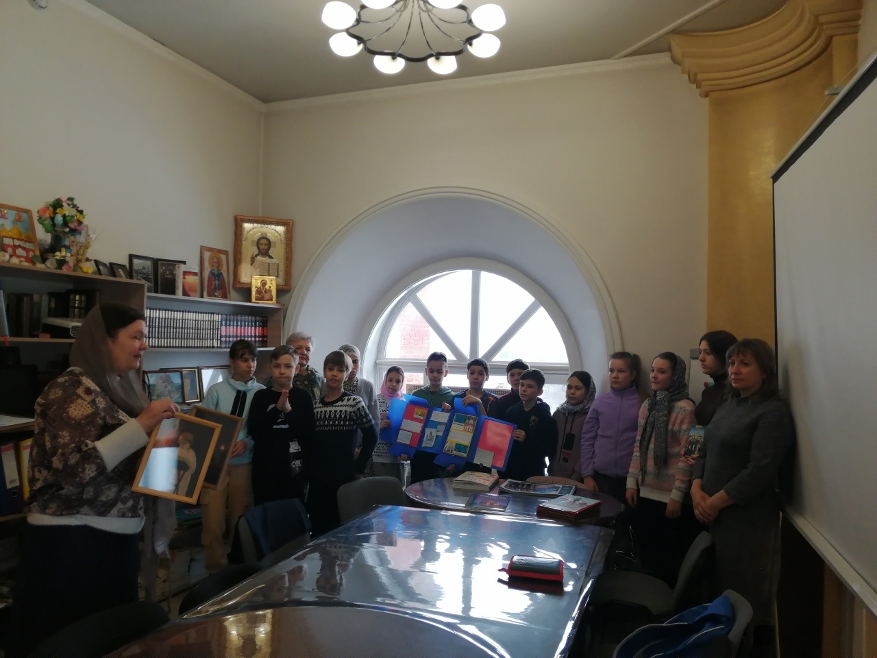 Учащиеся школы № 1 г. Пугачева узнали об истории местного храма