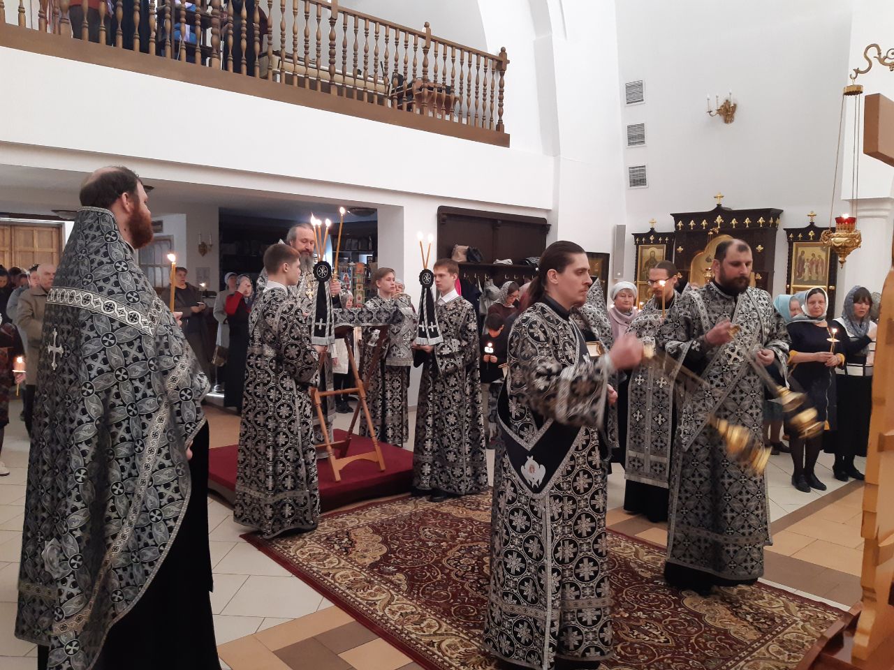 Епископ Варфоломей совершил Пассию в храме Рождества Христова города Балаково