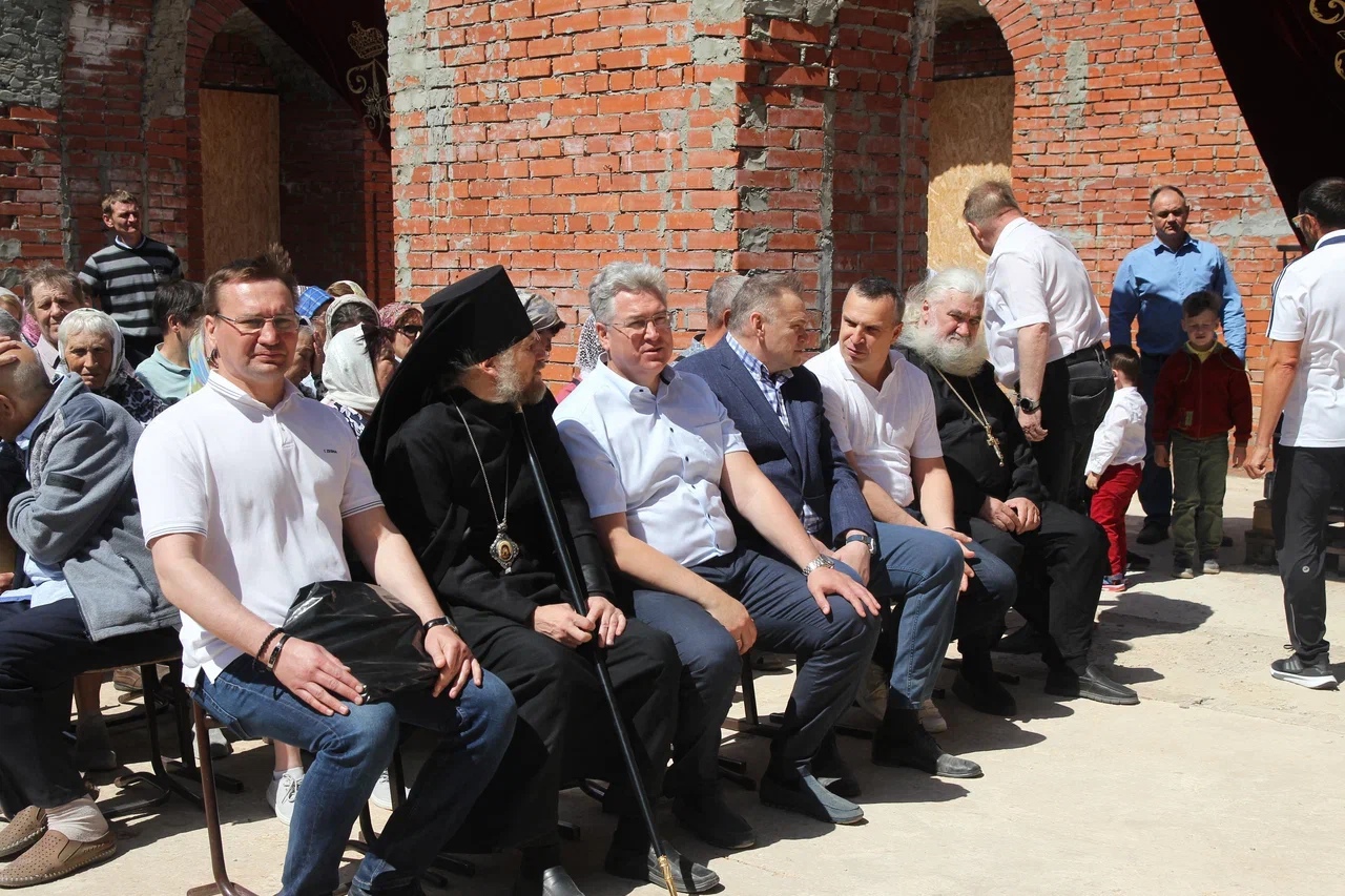 Архимандрит Амвросий (Волков) принял участие в праздновании 295-летия Благовещенского храма Сызрани