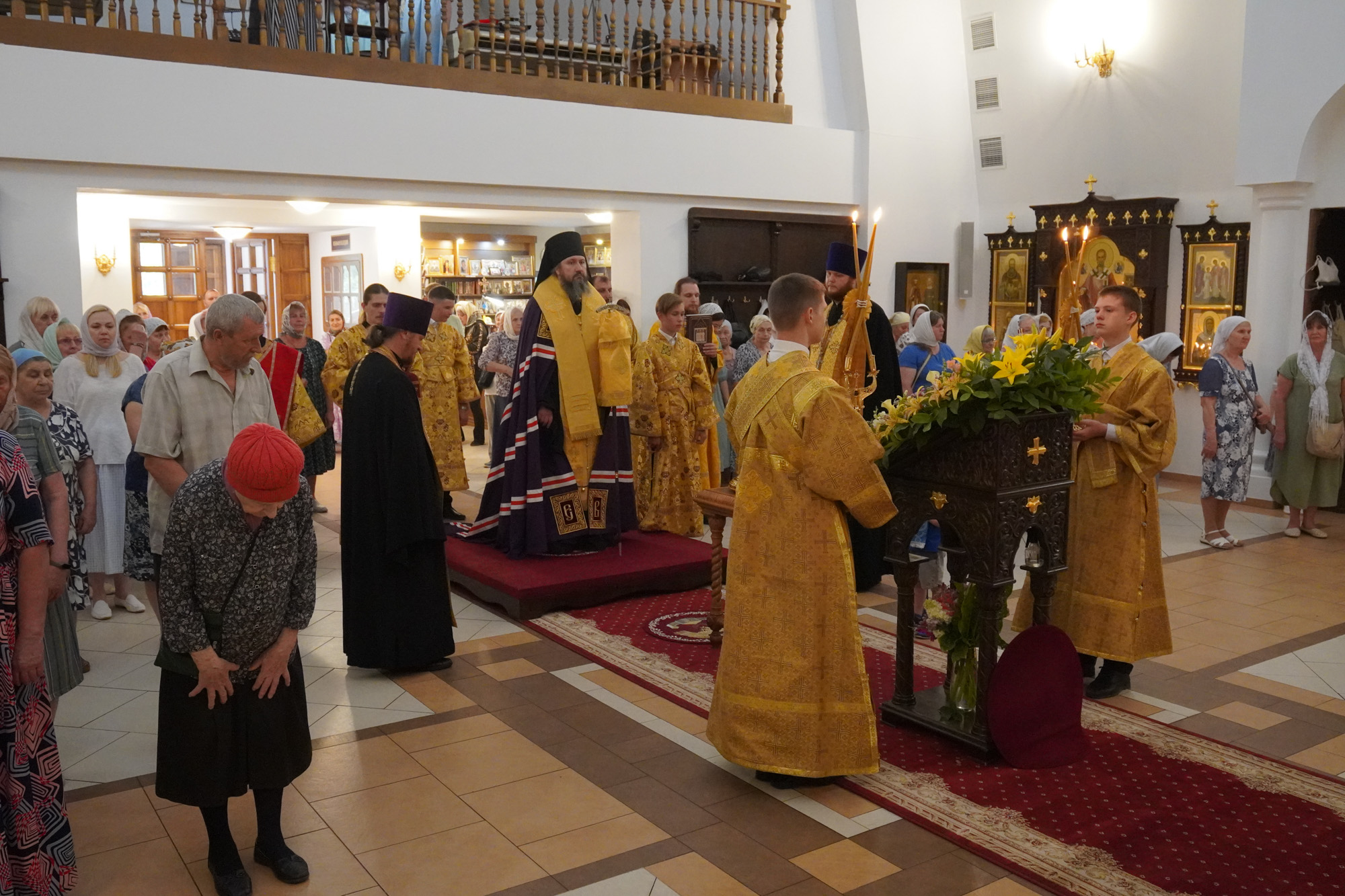 Епископ Варфоломей совершил всенощное бдение в храме Рождества Христова г. Балаково