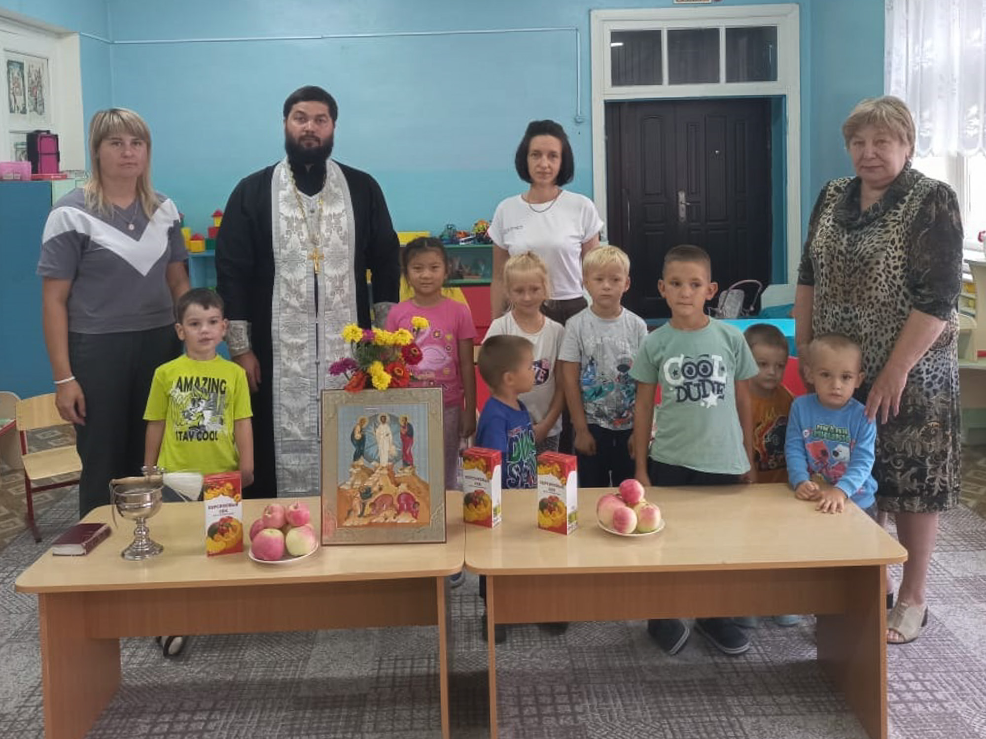Священник посетил детский сад п. Новониколаевский Балаковского района