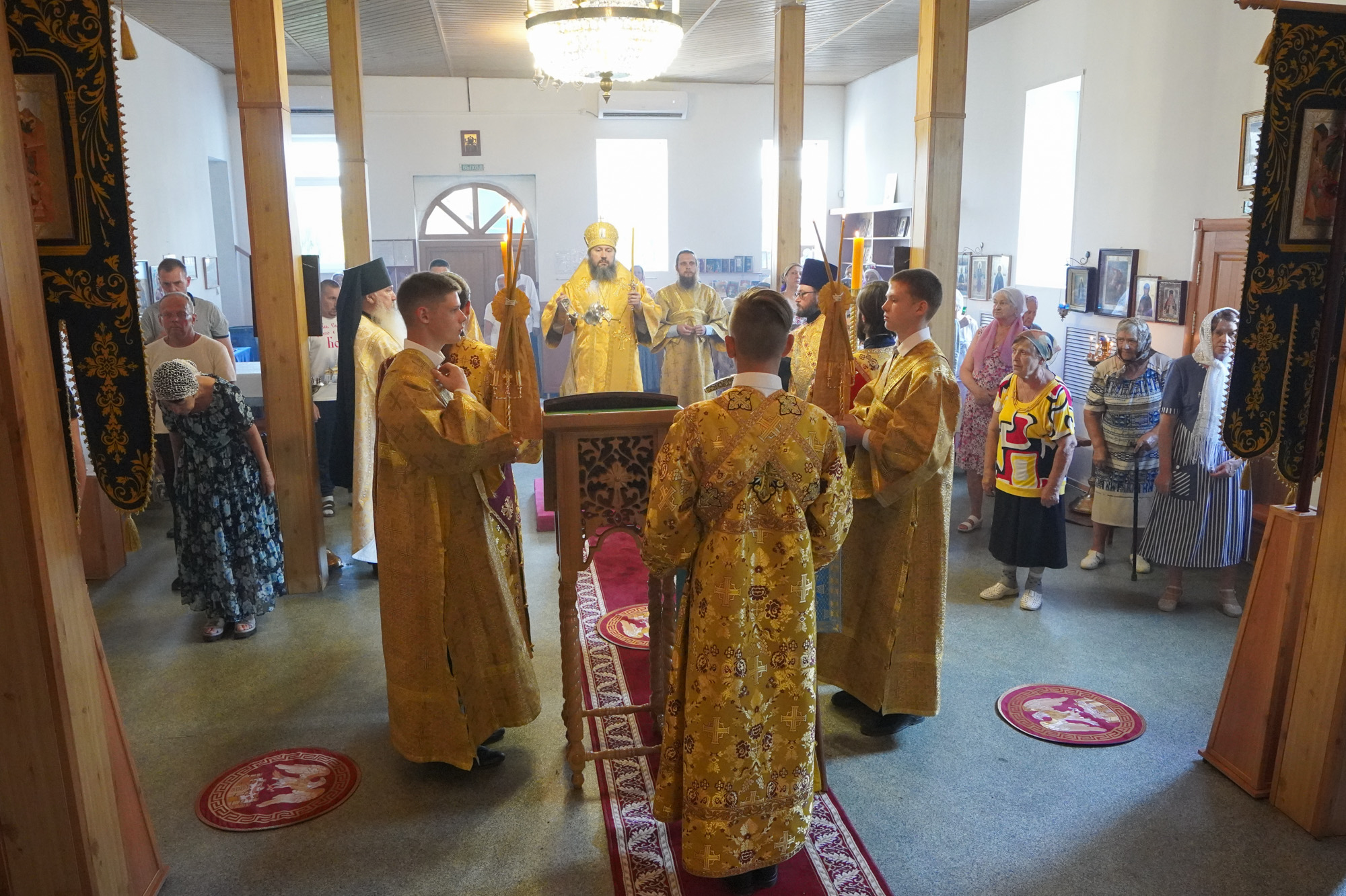 Епископ Варфоломей совершил всенощное бдение в храме Казанской иконы Божией Матери г. Балаково