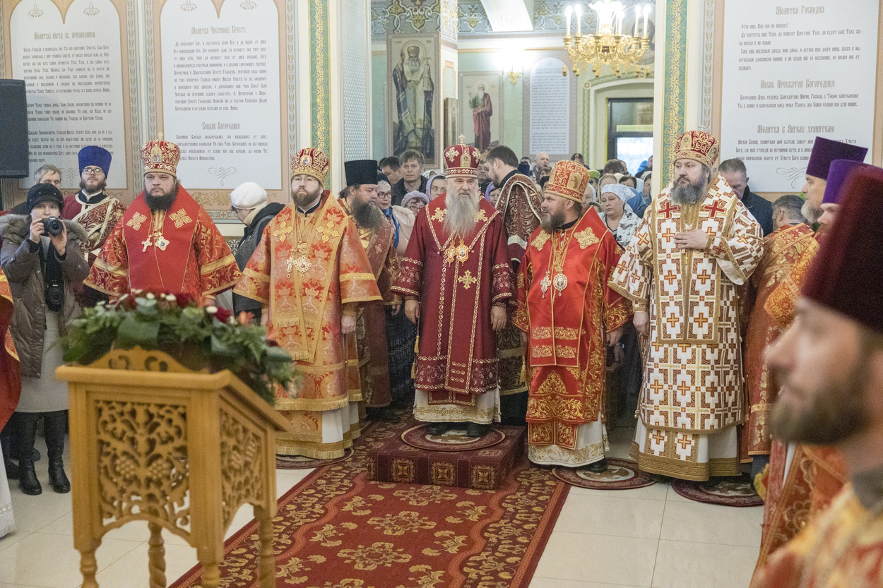 Епископ Варфоломей принял участие в соборном архиерейском богослужении в с. Малиновка Аркадакского района