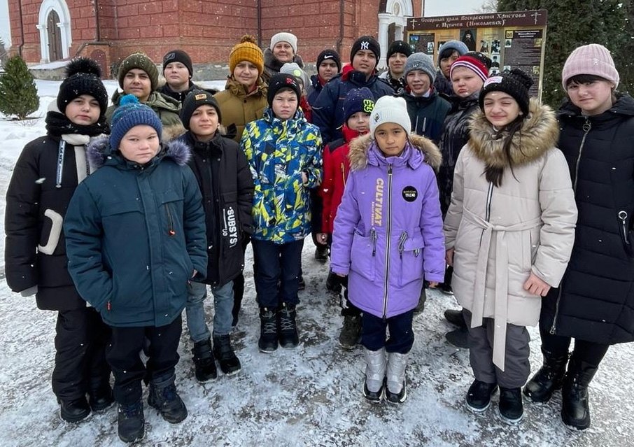 Школьники с. Преображенка посетили Свято-Воскресенский собор г. Пугачева