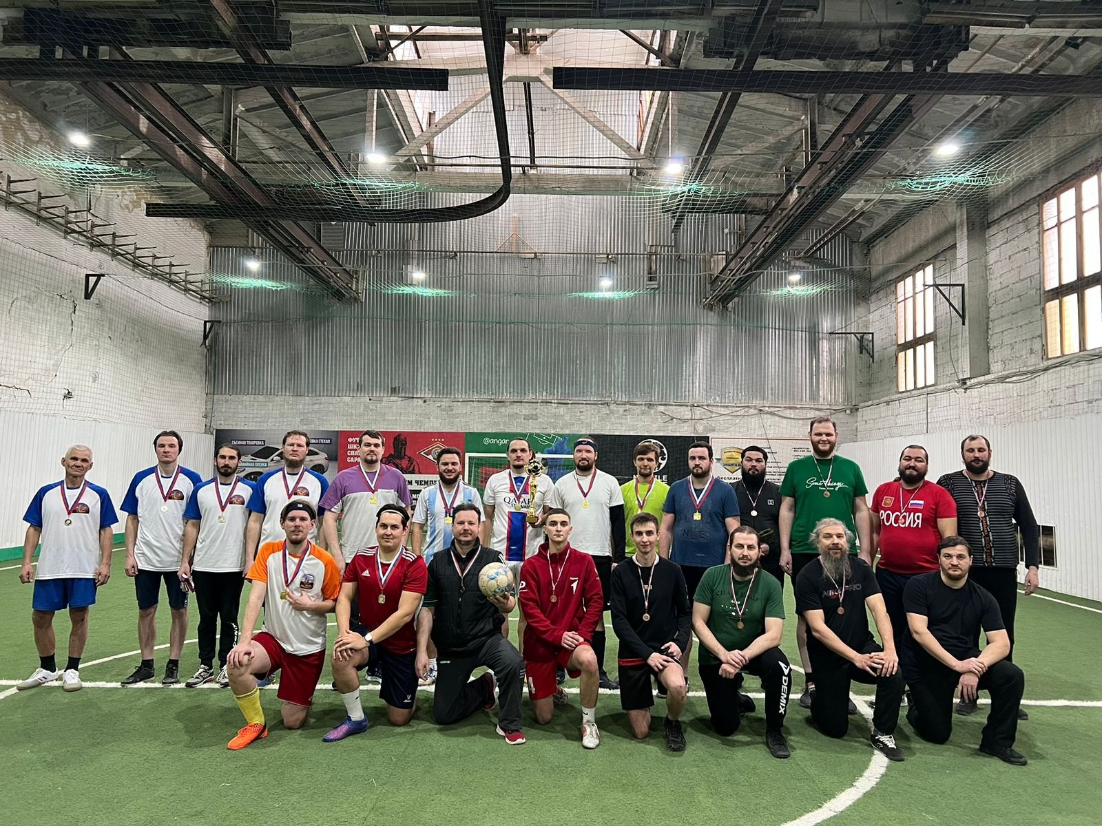 Команда Балаковской епархии приняла участие в турнире по мини-футболу среди духовенства митрополии