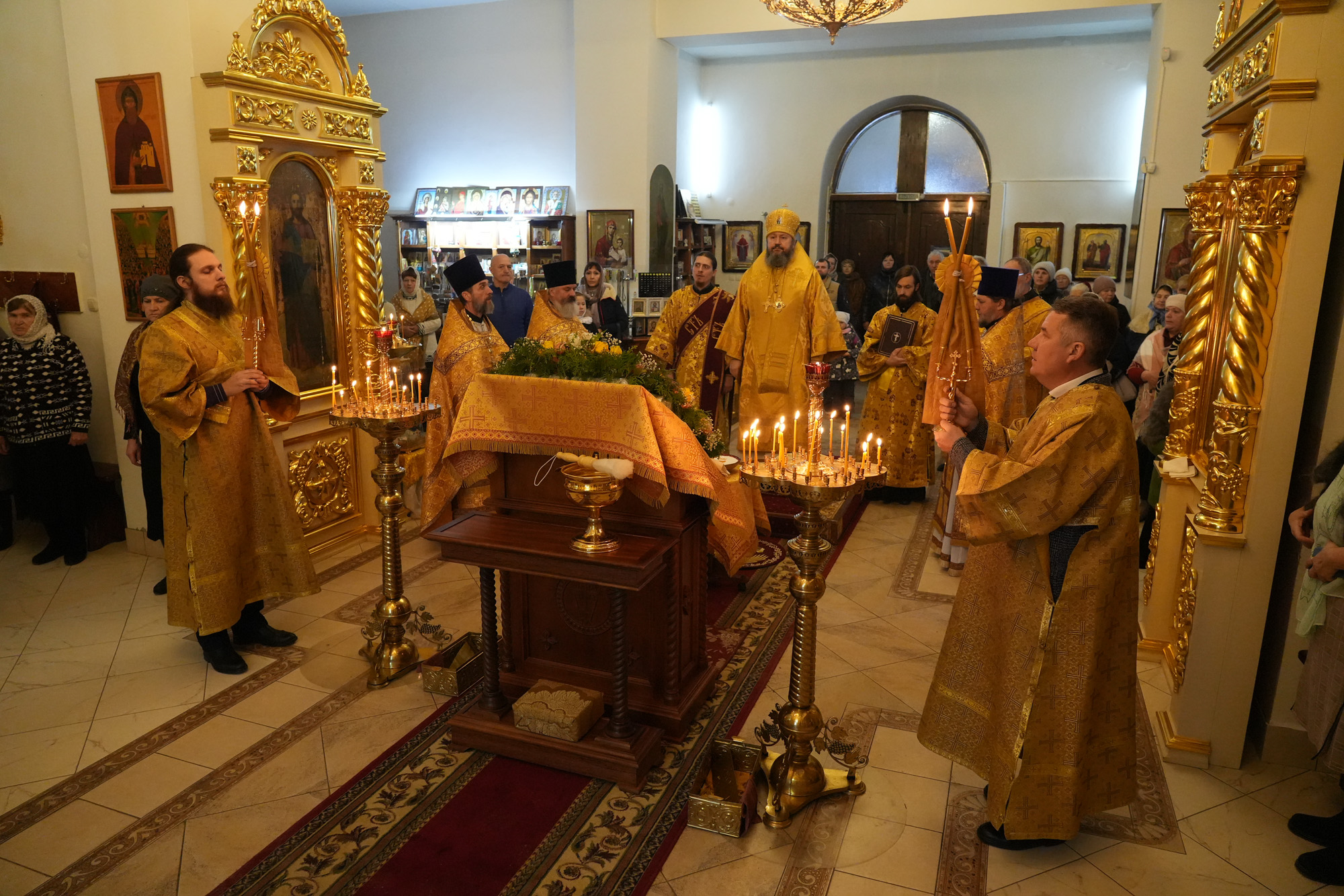 В день престольного праздника епископ Варфоломей совершил Божественную литургию в храме апостола Андрея Первозванного г. Маркса
