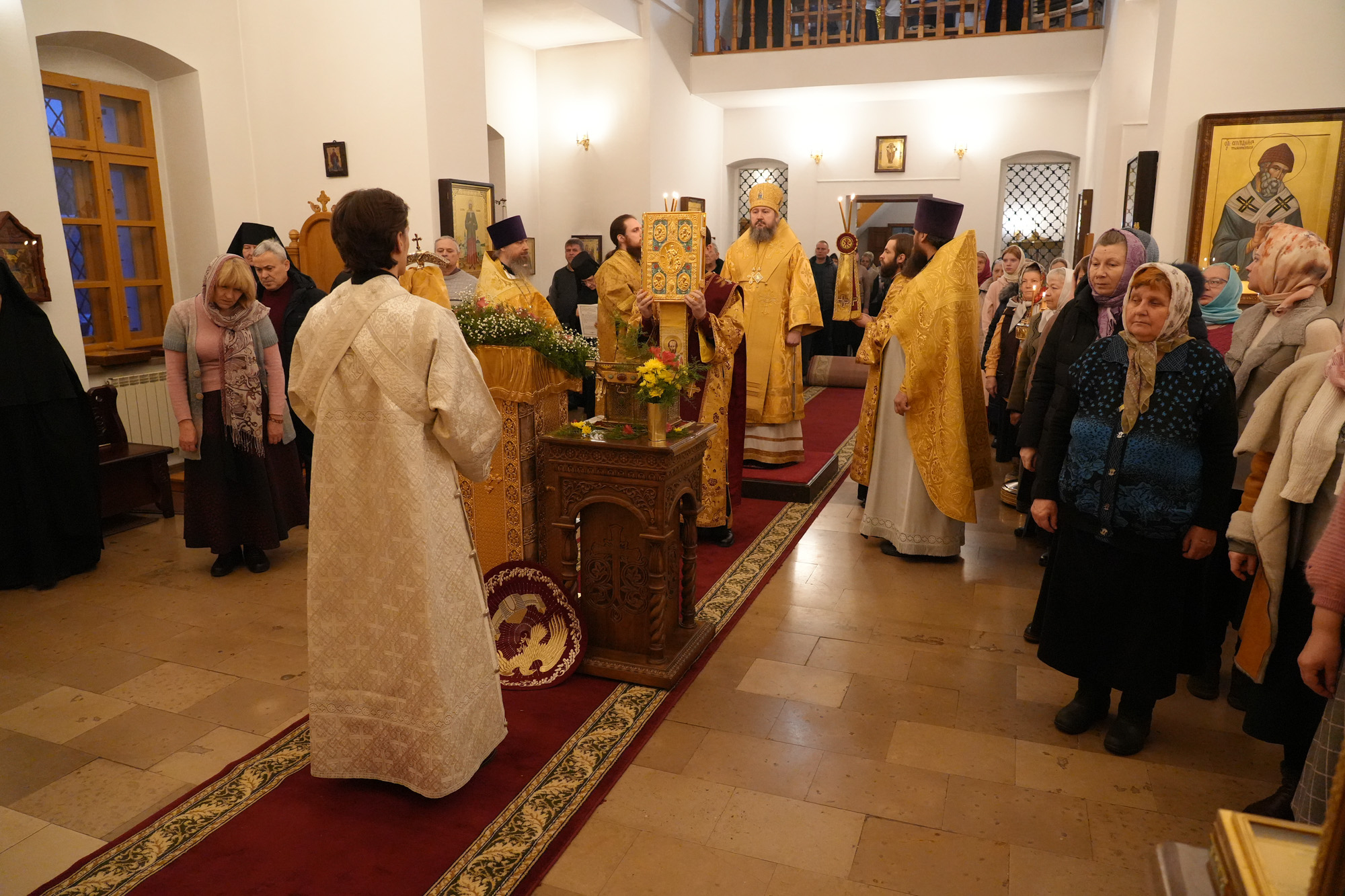В день престольного праздника епископ Варфоломей совершил Божественную литургию в Свято-Никольском женском монастыре п. Монастырский