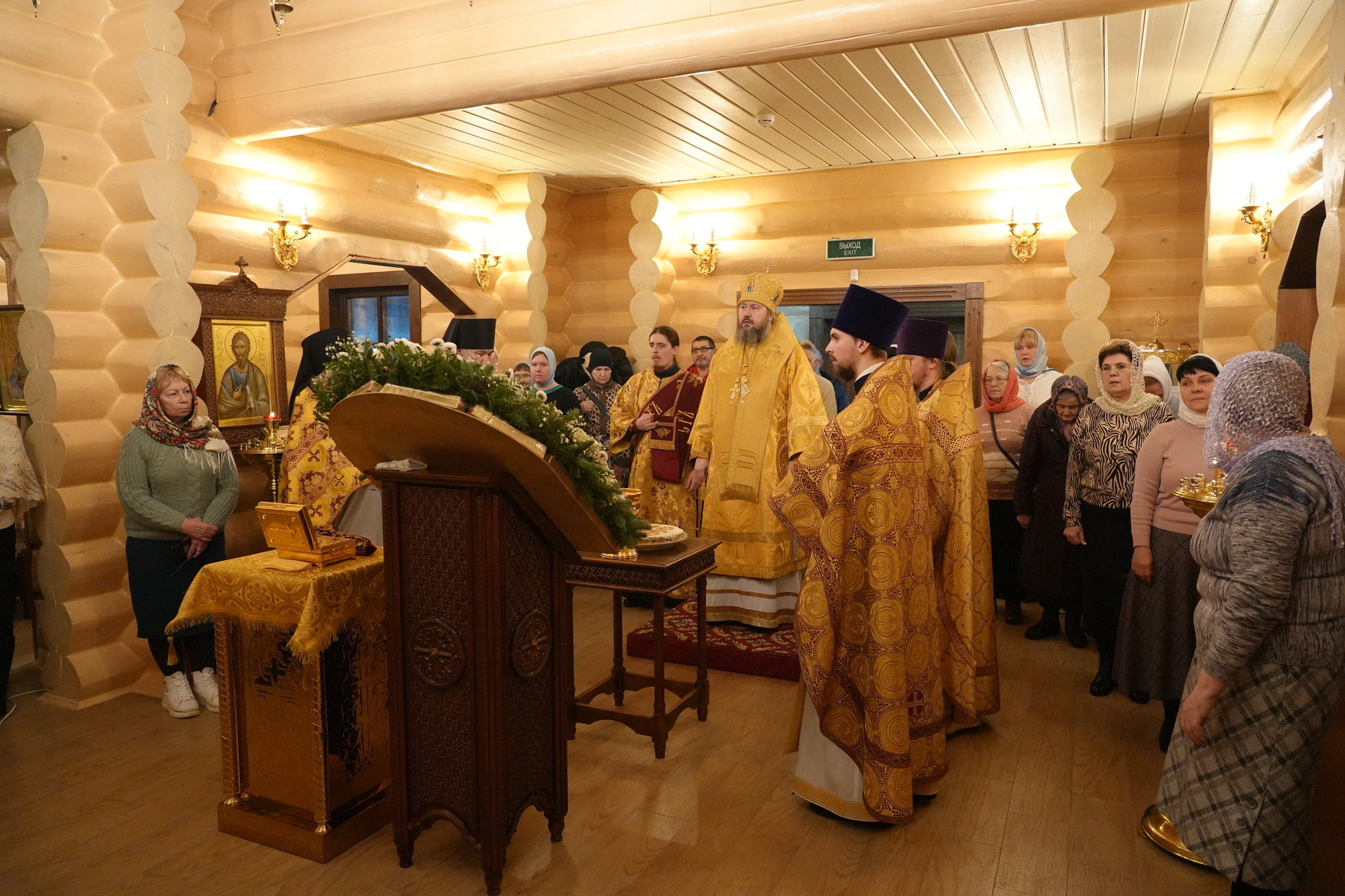 В день престольного праздника епископ Варфоломей совершил Божественную литургию в храме святителя Спиридона Тримифунтского