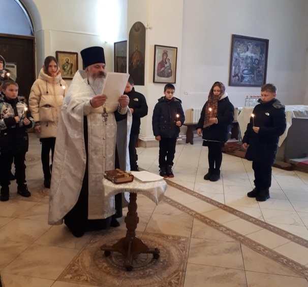 Школьники п. Осиновский посетили Свято-Андреевский храм г. Маркса