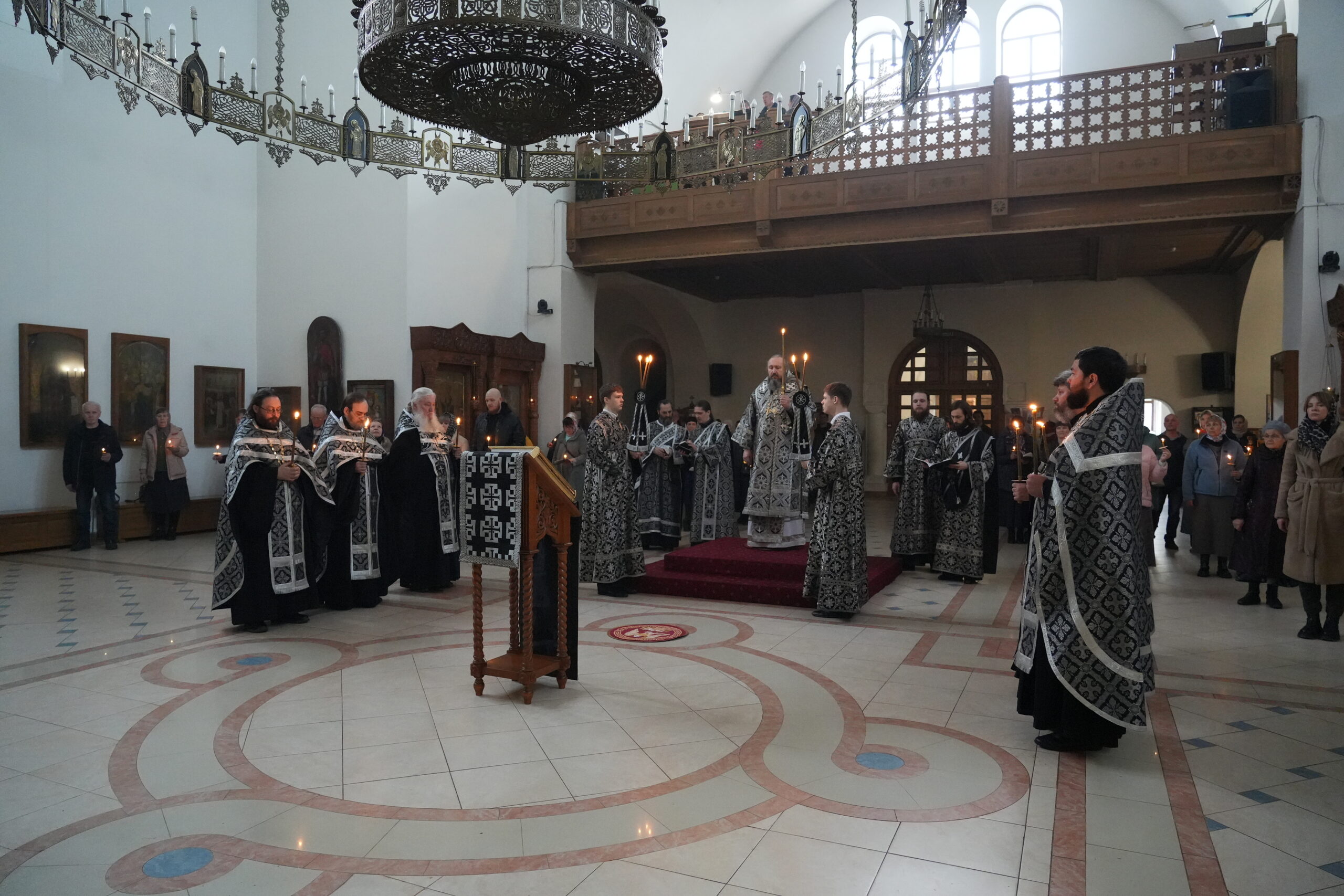 Епископ Варфоломей совершил Пассию в Свято-Троицком кафедральном соборе г. Балаково