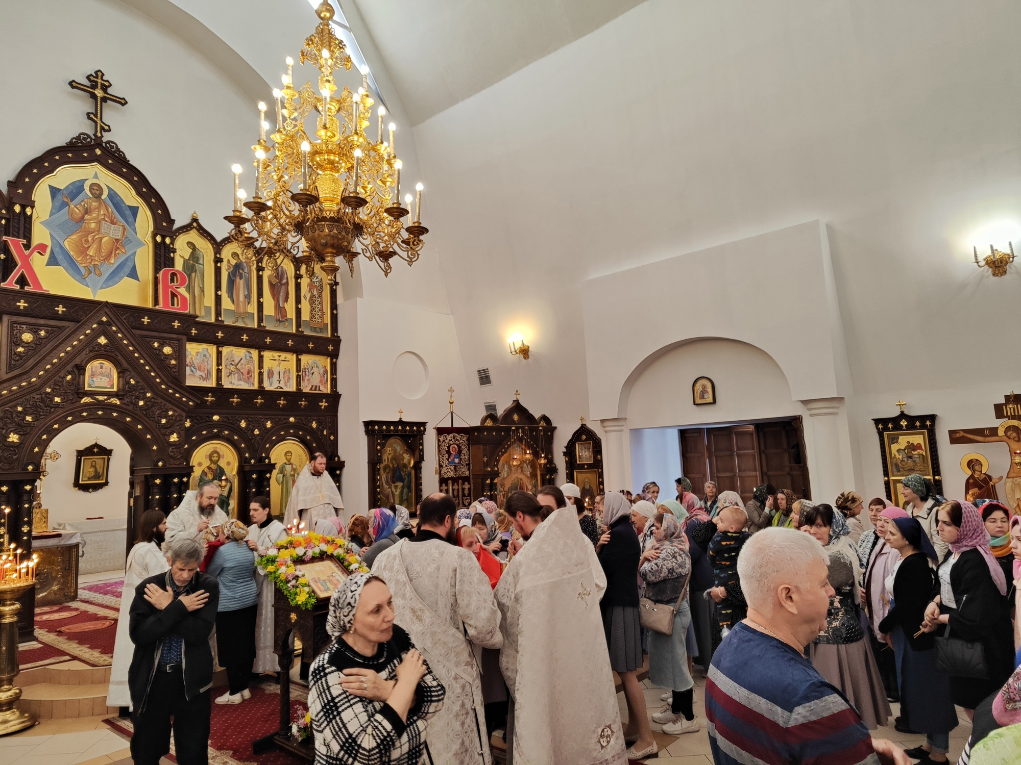 Епископ Варфоломей совершил Божественную литургию в храме Рождества Христова г. Балаково