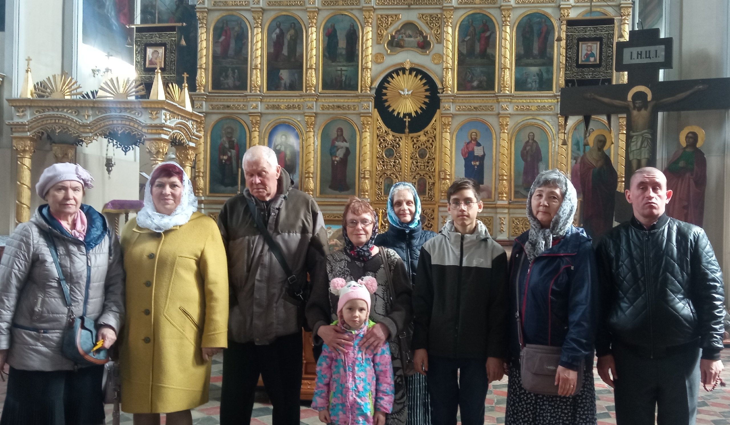 Свято-Воскресенский собор г. Пугачева посетили участники клуба «Позитив»